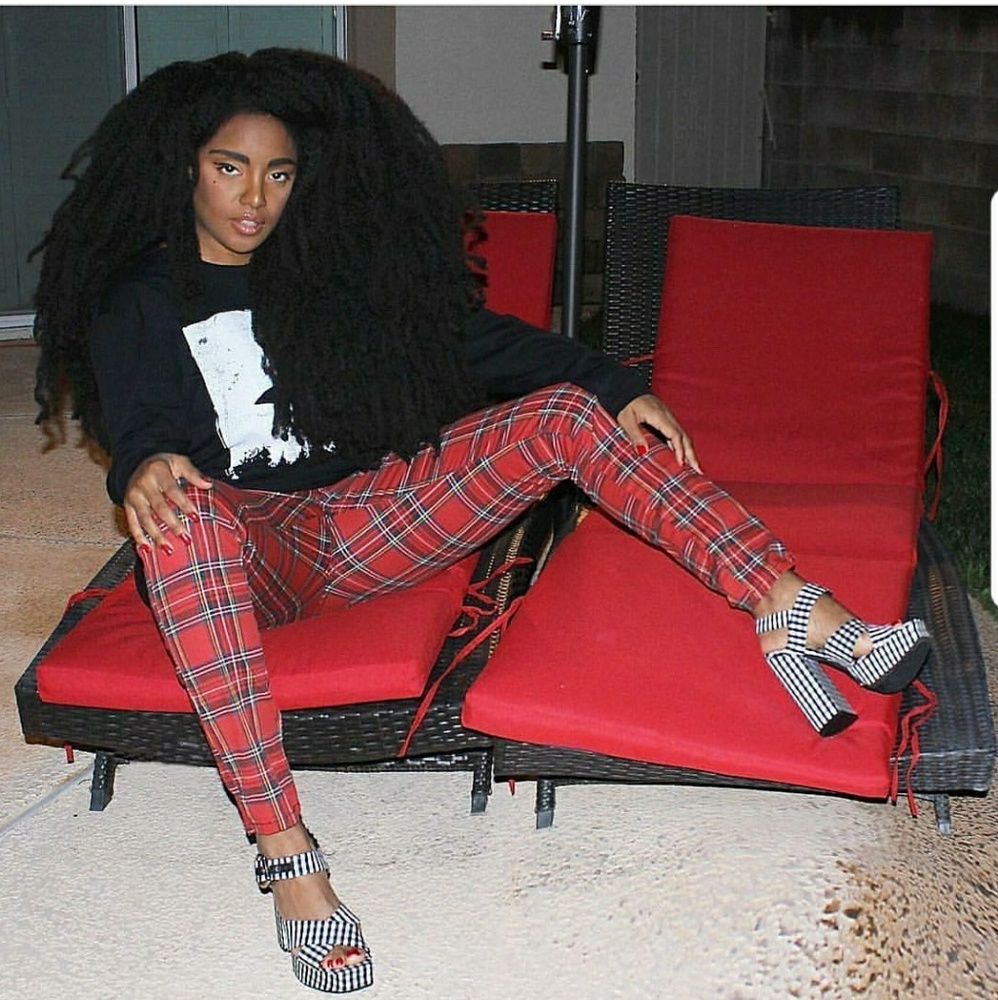👍1 LEFT! (S) Red/Blk Super Soft Plaid Leggings! - Picture 3 of 3